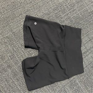 Lululemon Shorts, Size 6